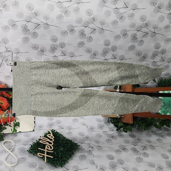 VS PINK Seamless Leggings - Picture 3 of 9